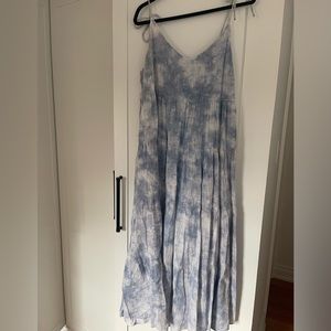 ASTR THE LABEL - blue tiered maxi dress